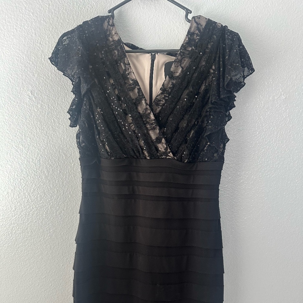 Melrose Size 8 Black Lace Fitted Dress